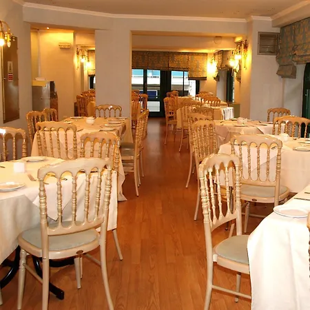 Hotel Delphi Art By Prima