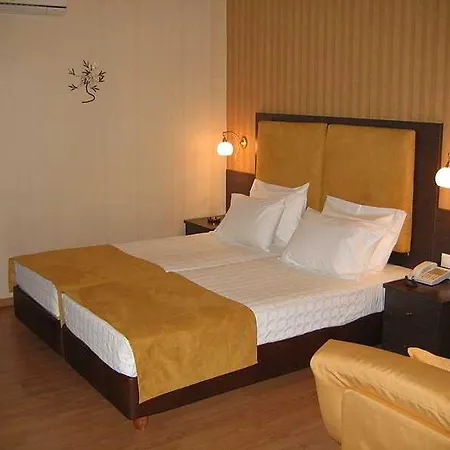 Hotel Delphi Art By Prima