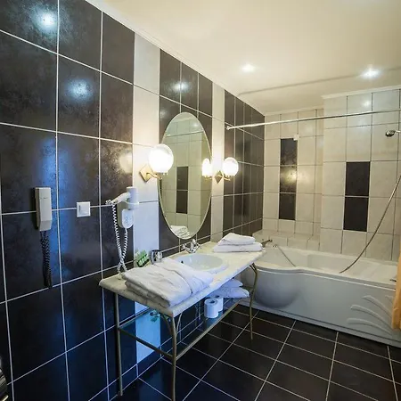 Delphi Art By Prima Hotel