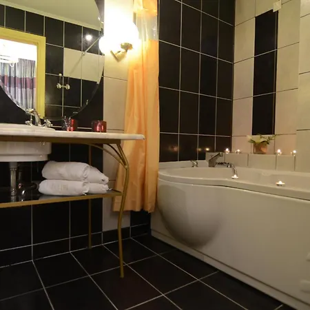 Delphi Art Hotel 3*