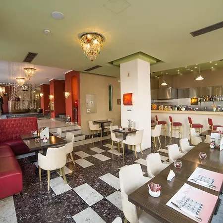 Hotel Delphi Art 3*